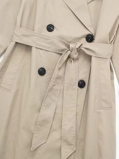 VÉLA ,,Trenchcoat“