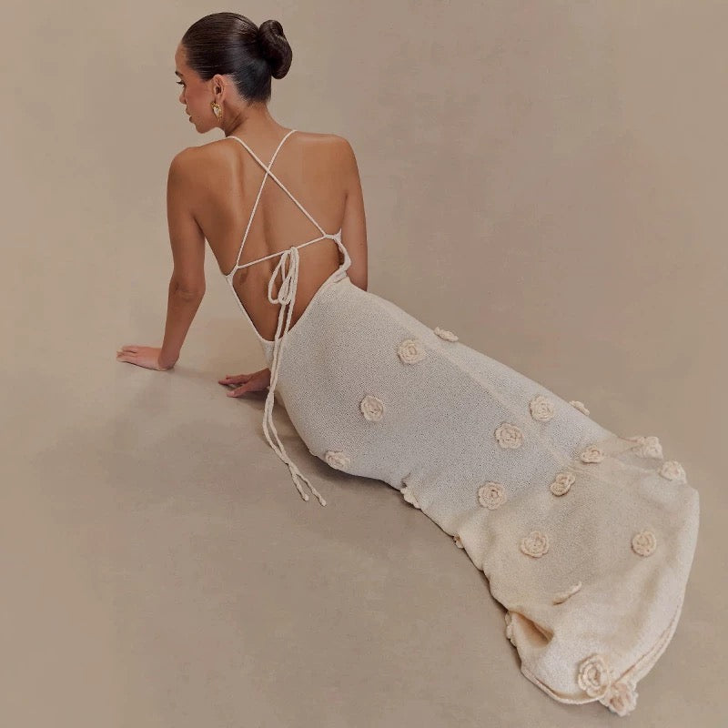 The Dress with ,,White Roses“